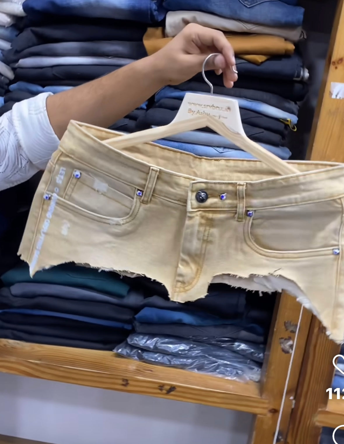 DISTRESSED DENIM STACKER