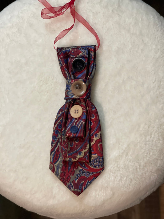 BOWTIE NECKLACE