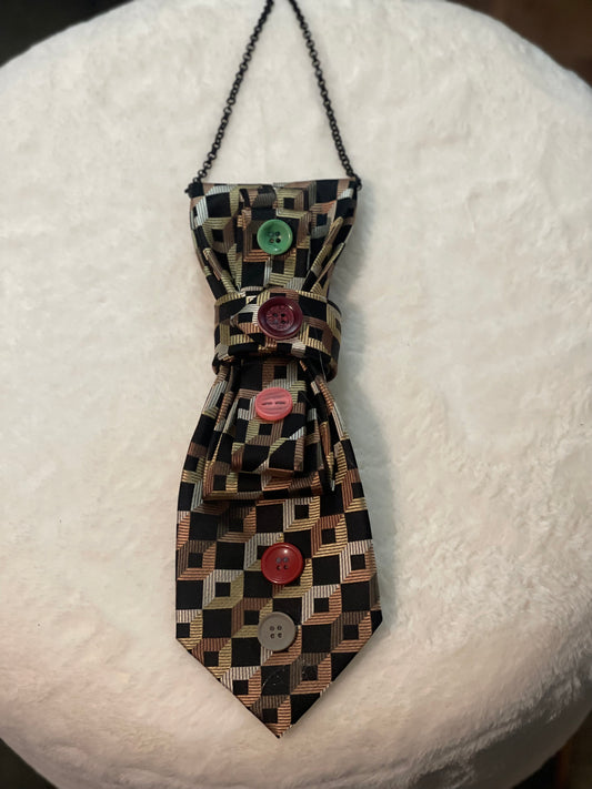 BOWTIE NECKLACE
