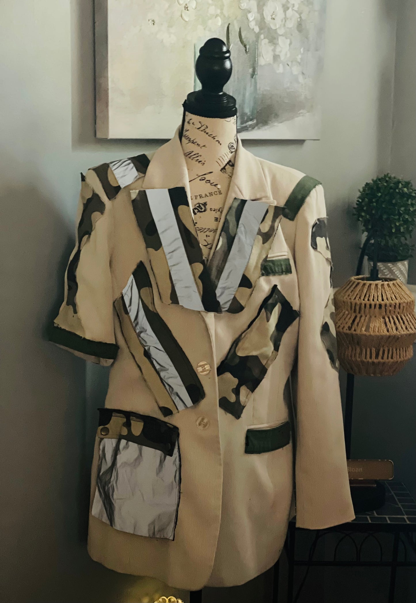 THE ONE ARM SHORT SLEEVE BLAZER